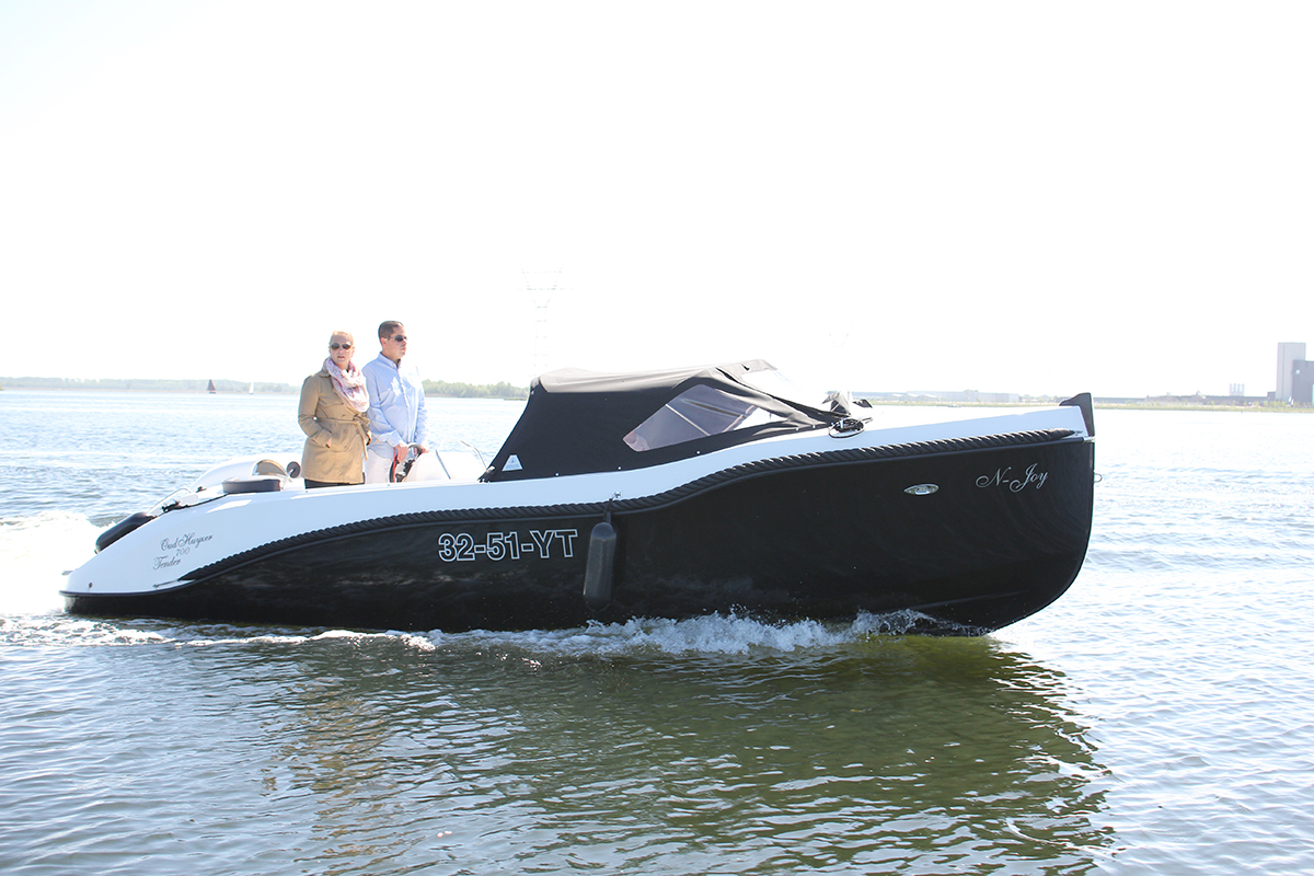 Oud Huijzer 700 Tender