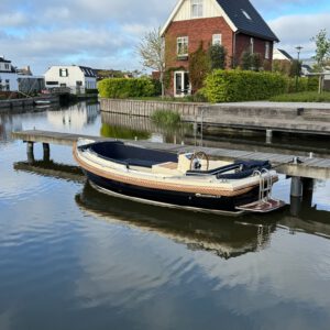 Alternative view of Interboat 19
